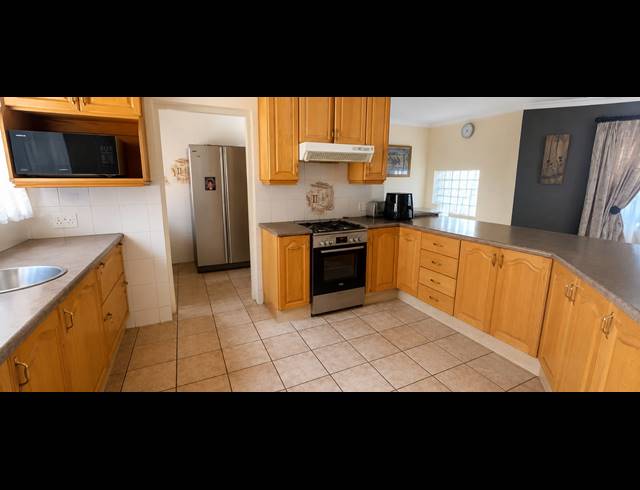 4 BEDROOM HOUSE FOR SALE IN GOLF PARK